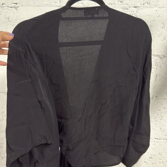 -XIX Palms - Black Oversized Wrap Crop Top - Large Tie White Crop Top - Picture 5 of 5